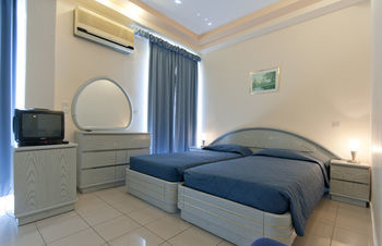 Hotel Delta Agios Nikolaos  Exterior photo